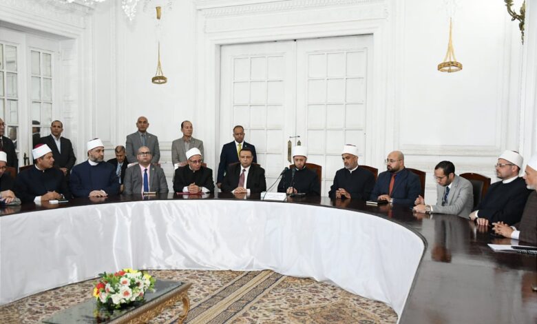 وزير الأوقاف : ضرورة خلق بيئة تنافسية بين الأئمة والمعيار الوحيد للترقي والتميز سيكون هو العلم