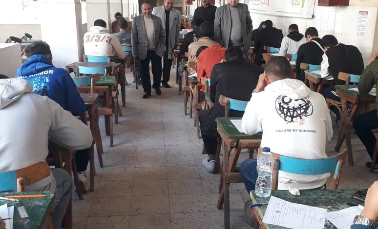 متابعة وكيل كلية الشريعة والقانون بطنطا - جامعة الأزهر لأعمال الامتحانات الفصل الدراسي الأول